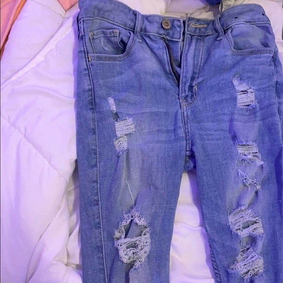 very distressed hollister jeans - Picture 1 of 2